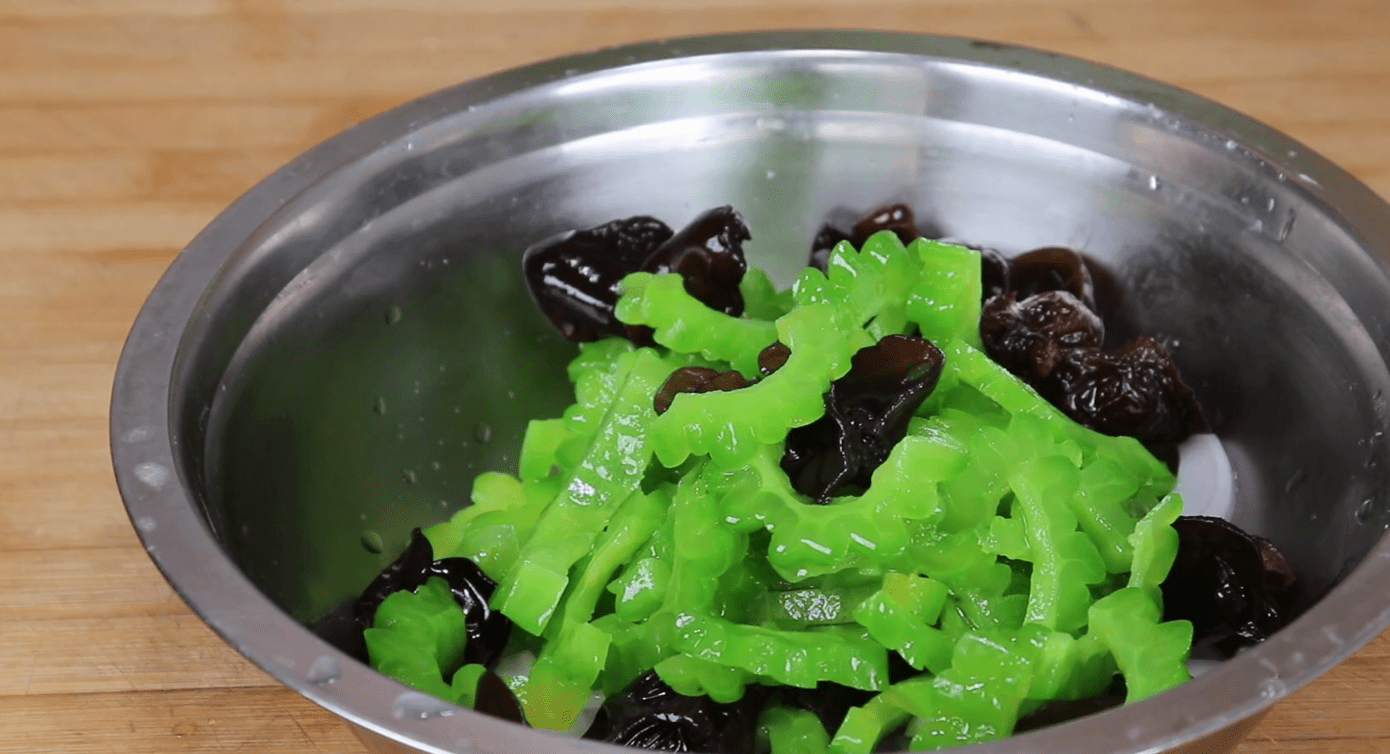 木耳焯水后要过凉水吗 d965fb4f437d4e41b608894ff5d1091e.png