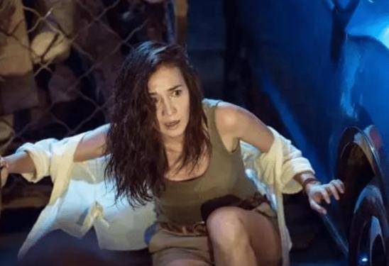 反观"戏弄"了吴京的徐嘉雯,与好角色,好影片擦肩而过之后,在娱乐圈中