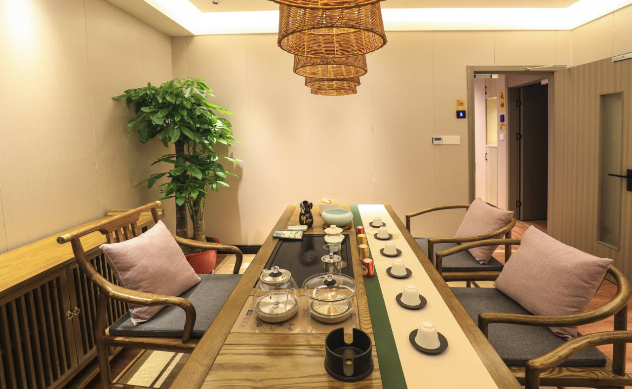 北极境星象能量共享茶室让你体验采菊东篱下悠然见南山的感觉