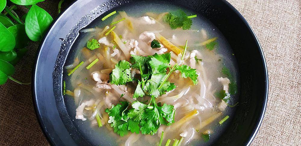 原创榨菜肉丝汤怎么做?小猫教你一个简单做法,一点不油腻,非常好喝