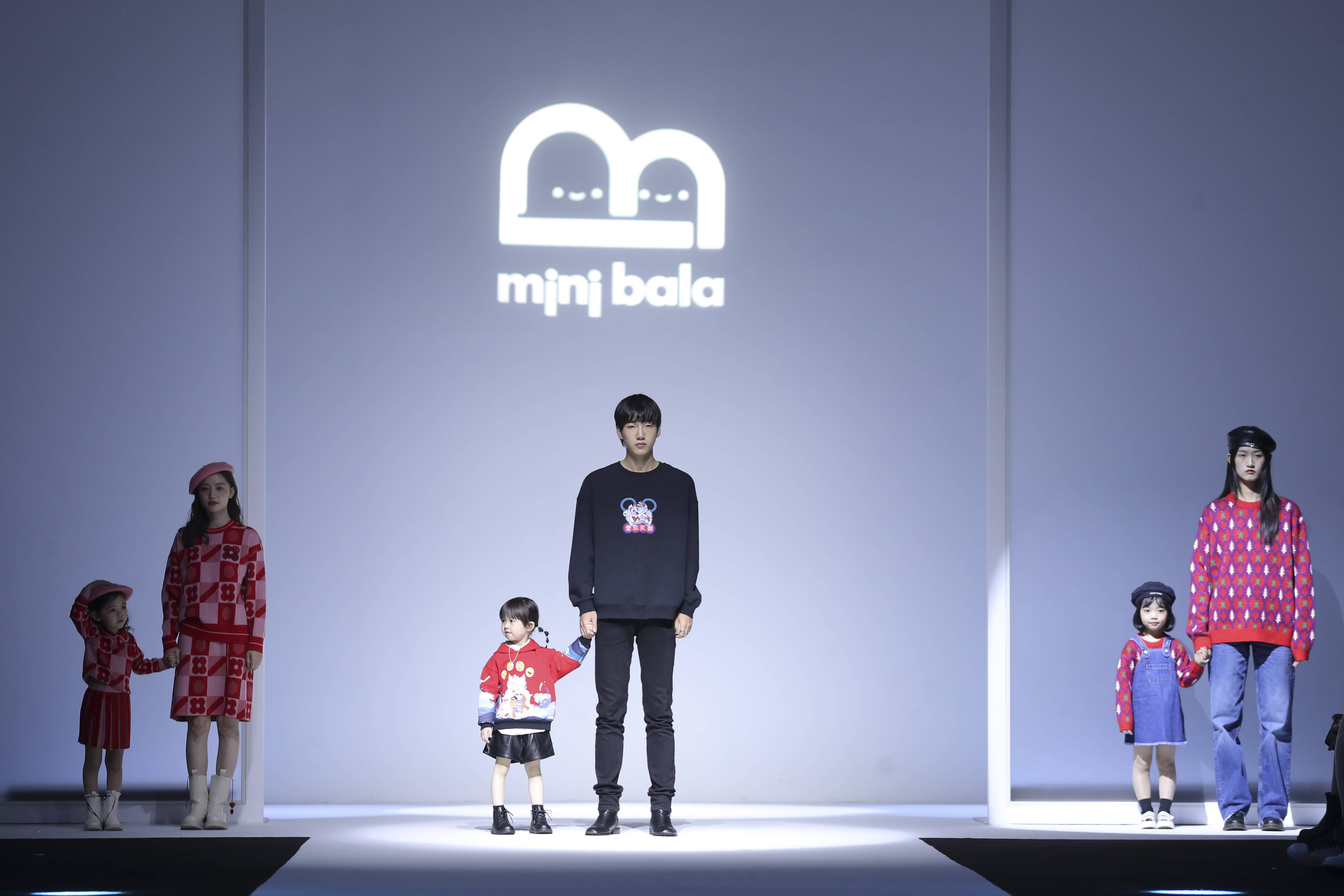 新生 MiniBala首登陆上海时装周，玩转萌力亲子大Show！