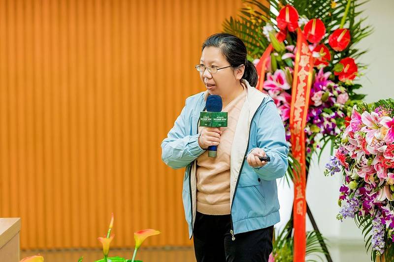 中国科学院微生物生理与代谢工程重点实验室副主任唐双焱进行分享