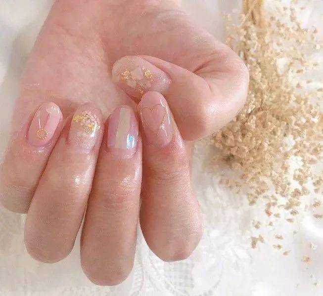 贴片「兰州美甲培训」梦幻透明系美甲,美出一定境界!