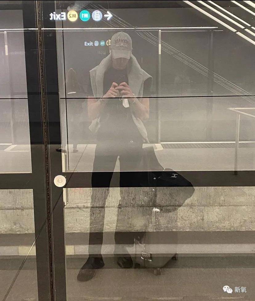 Charles 这是人类能长出来的脸吗?!