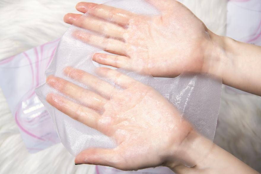 护肤品水媚蛙：皮肤暗黄、粗糙、肤色不匀？补水这步没就做对！