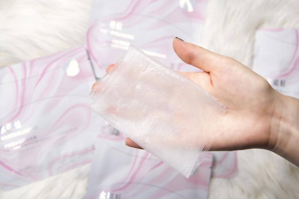 护肤品水媚蛙：皮肤暗黄、粗糙、肤色不匀？补水这步没就做对！
