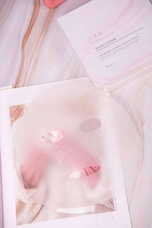 护肤品水媚蛙：皮肤暗黄、粗糙、肤色不匀？补水这步没就做对！