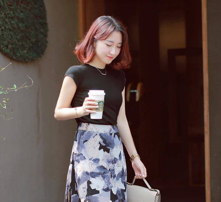 中长 开叉半身裙 若隐若现最迷人