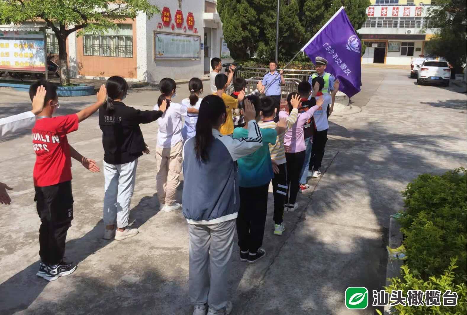 交警进校园,为中小学生上了一堂交通安全课_东陇