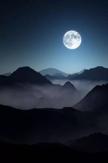 世界上最美的月亮图片