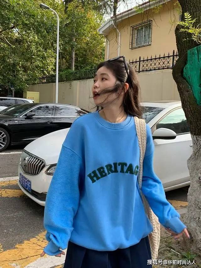 颜色 肤色偏黄偏深的女人，这些颜色的“衣服”尽量避开，显黑还显廉价