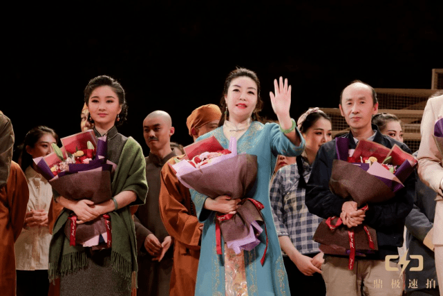 纳兰 非遗满绣刘思彤助力大型昆曲《林徽因》在京首演成功