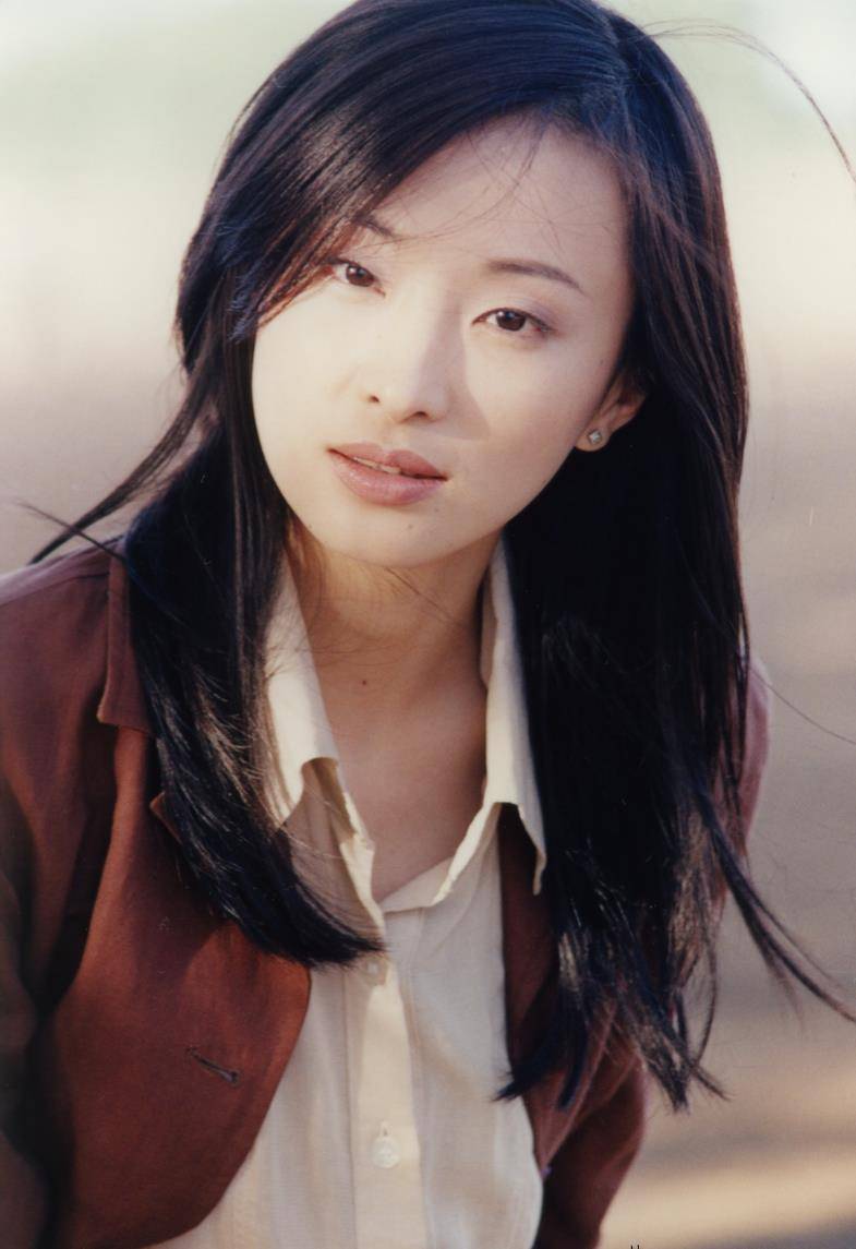 单眼皮幸好她活跃在20年前，否则就看不到这样的单眼皮美人了