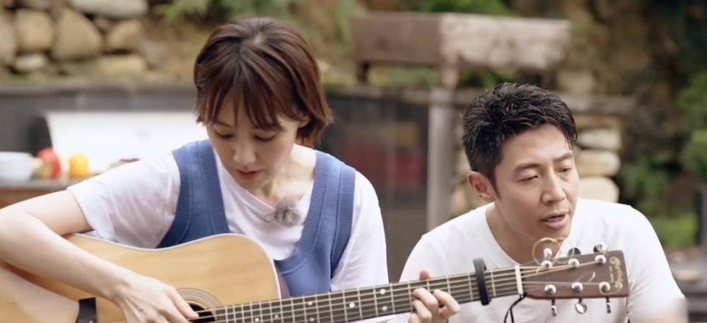 生活|王冠和撒贝宁合唱情歌,感动鞠萍蔡明!38岁仍单身被多次催婚