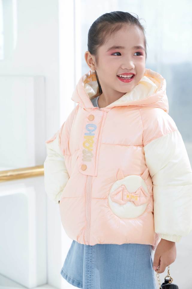 颜色 快乐精灵|霜降提前准备，保暖快人一步，这些孩子们的羽绒服时髦又可心