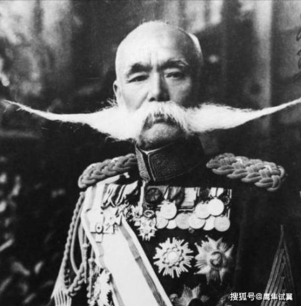 二战时期日本人鼻下都留着一撮胡子 现在为什么不见了 粉紫色 二战时期日本人鼻下都留着一撮胡子 现在为什么不见了 粉紫色