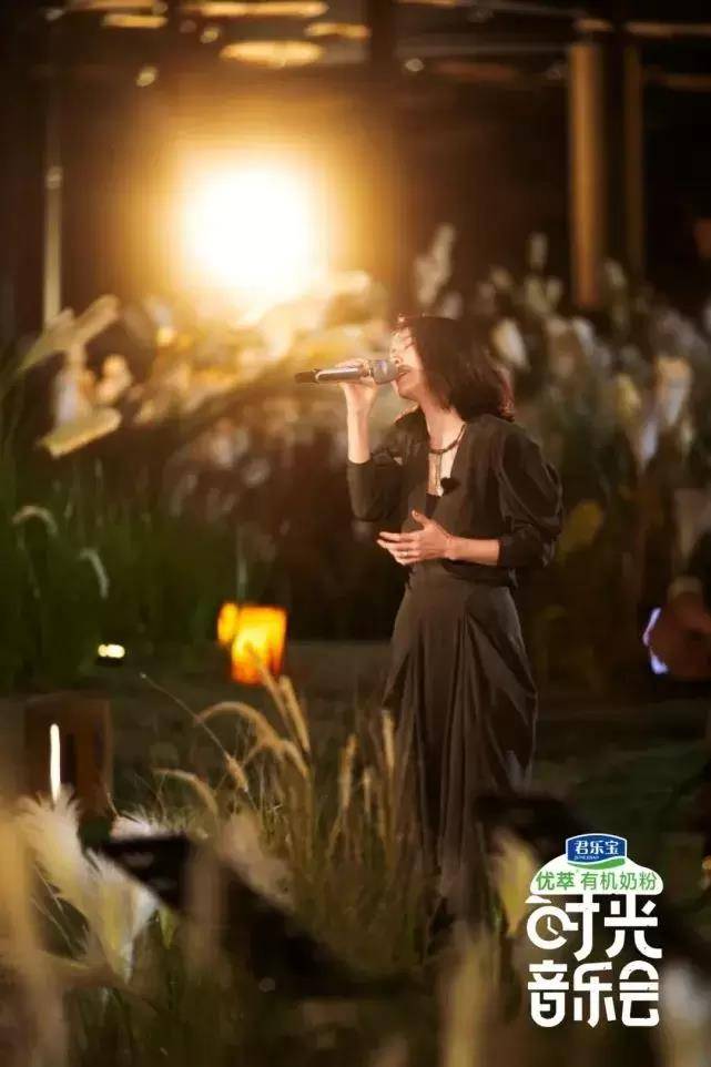 凤凰传奇|《时光音乐会》播了！谭咏麟、张杰、凤凰传奇齐聚张家界重唱经典之作！