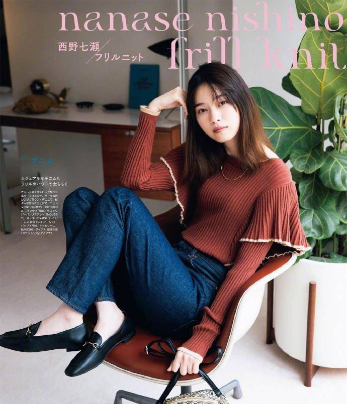 建议 40岁的女人，秋季还是穿针织衫更显温柔，建议学习这3种搭配思路