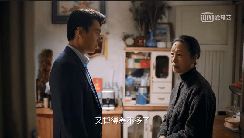 三条|《突围》里没有大反派？出乎意料，三条隐藏线索都指向他