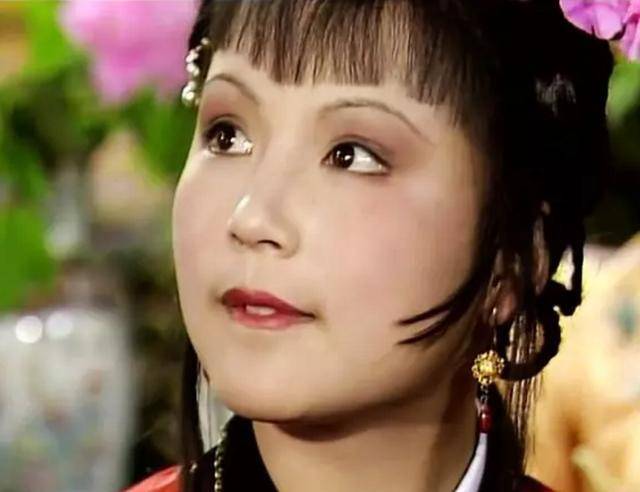 当年郭霄珍也凭借史湘云一夜成名,那年她23岁.