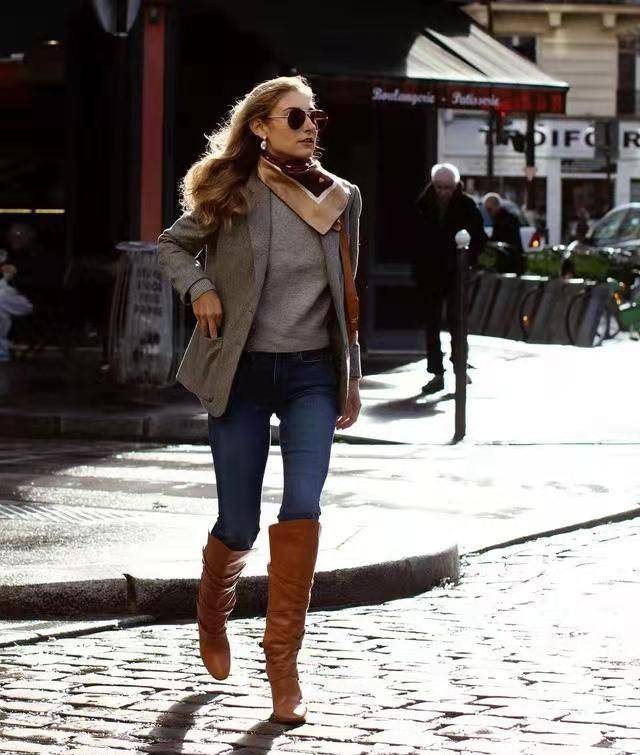 进行 秋冬季节搭配无需烦恼，既有温度又有风度，就靠这三个办法！