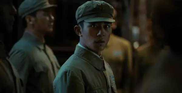 吴京|《长津湖》吴京、易烊千玺片酬曝光：你觉得是否实至名归？？