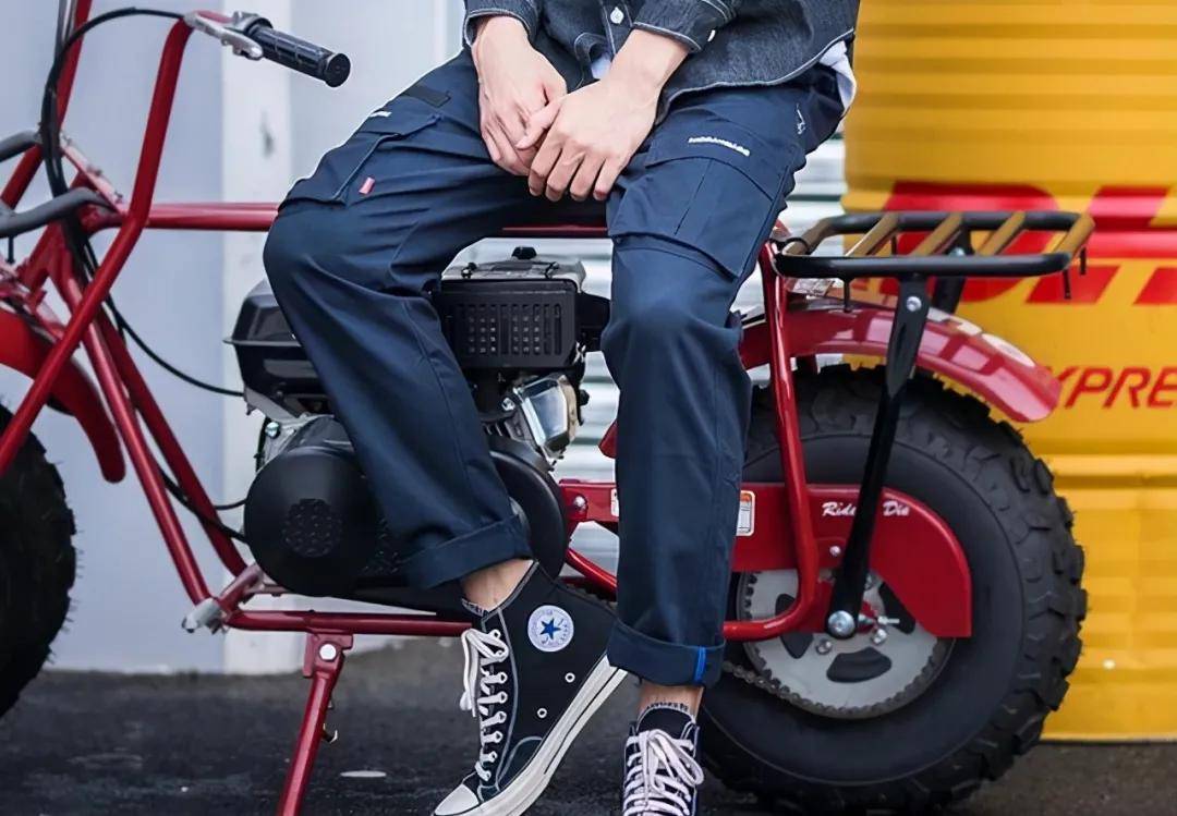 身材 教你挑选超MAN的工装裤，时尚又帅气