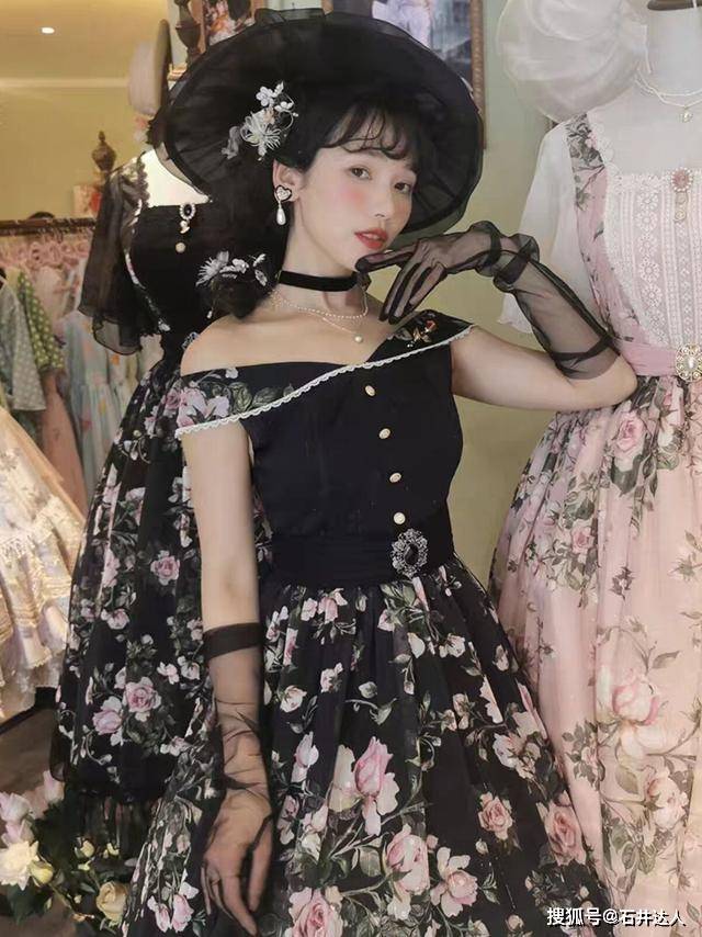 配饰 法兰西洛丽塔美出圈了，网友直言，这才是真正的