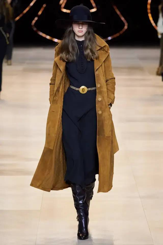 颜色 女星张含韵“整”了？为何突然美成王祖贤了？