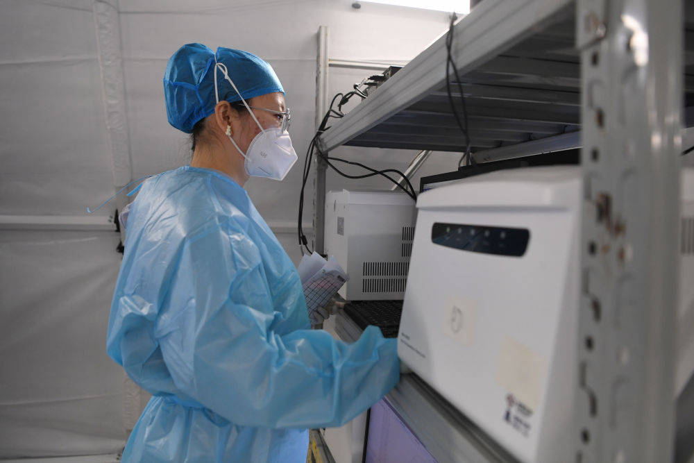 病毒“猎手”：走进“猎鹰”号硬气膜实验室