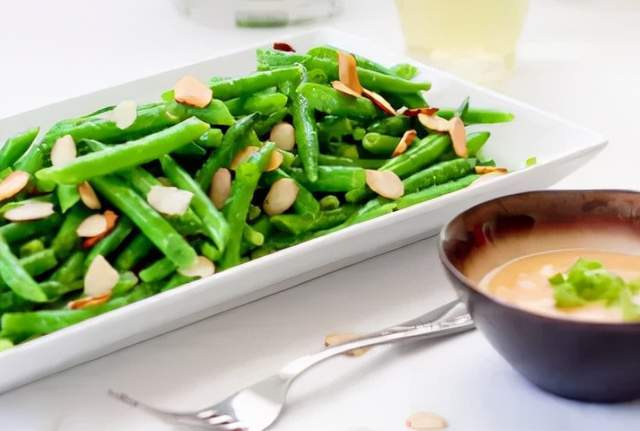什么食物没煮熟不能吃 00024a0073044409b0c6200b18c982d2.jpeg