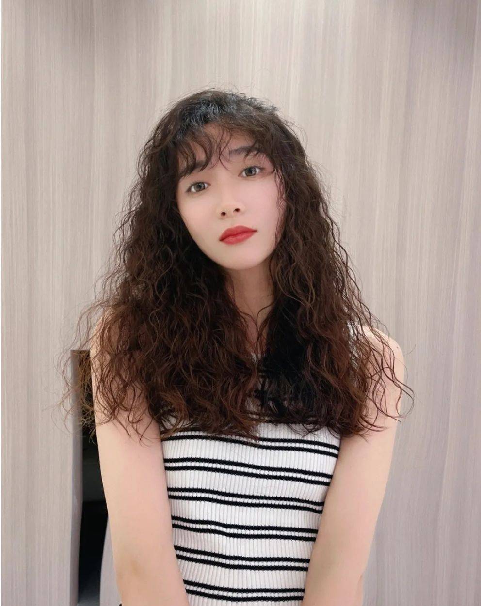 发型女士发型款式那么多，这么时尚有气质的却不多，15款送给你