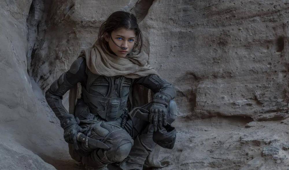 宝座|连夺22天票房冠军，《长津湖》被赶下宝座，这部科幻大片实在惊艳