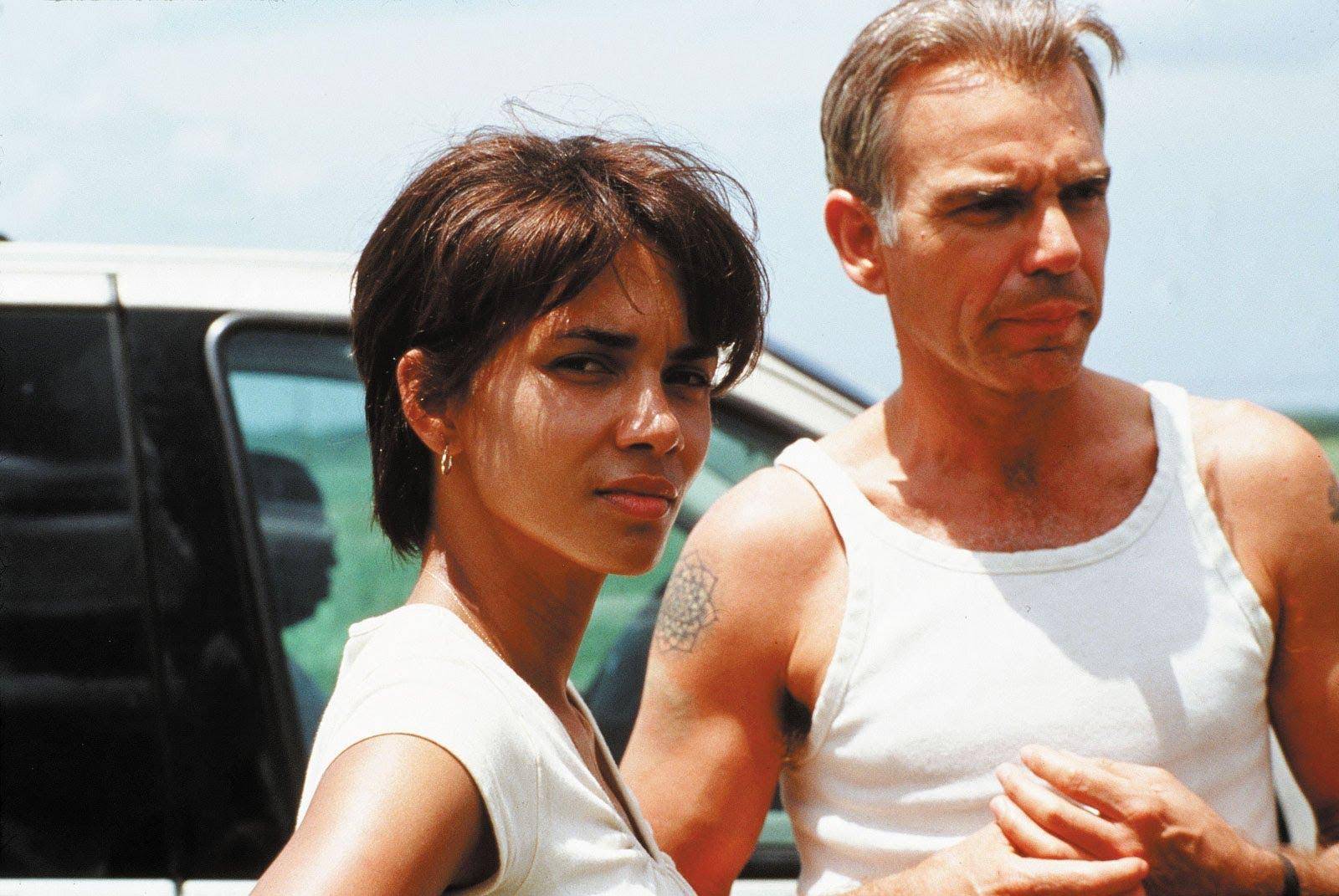 黑珍珠哈莉·贝瑞接拍的三部大尺度电影,第二部夺得奥斯卡影后