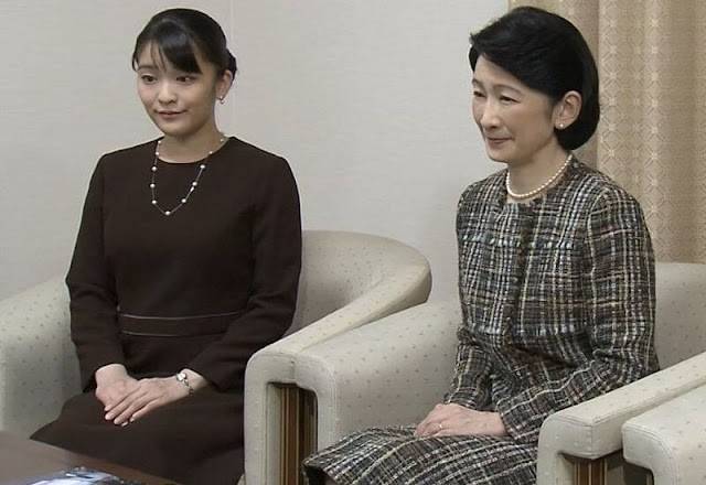 公主 纪子妃母女三人同框！“准新娘”真子公主显老，首穿柳烟橙贼好看