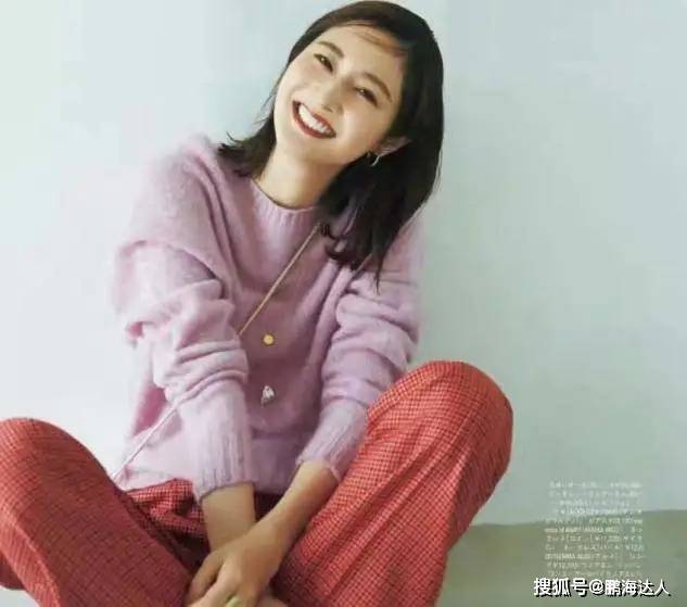 毛衣 入秋之后，试试“日系优雅风”穿搭，简单气质又显高级，真好看