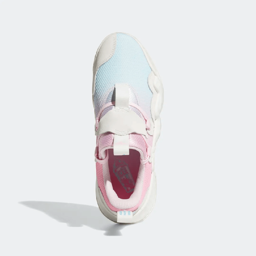季后赛 输出不设限！adidas Trae Young第一代签名鞋闪亮登场
