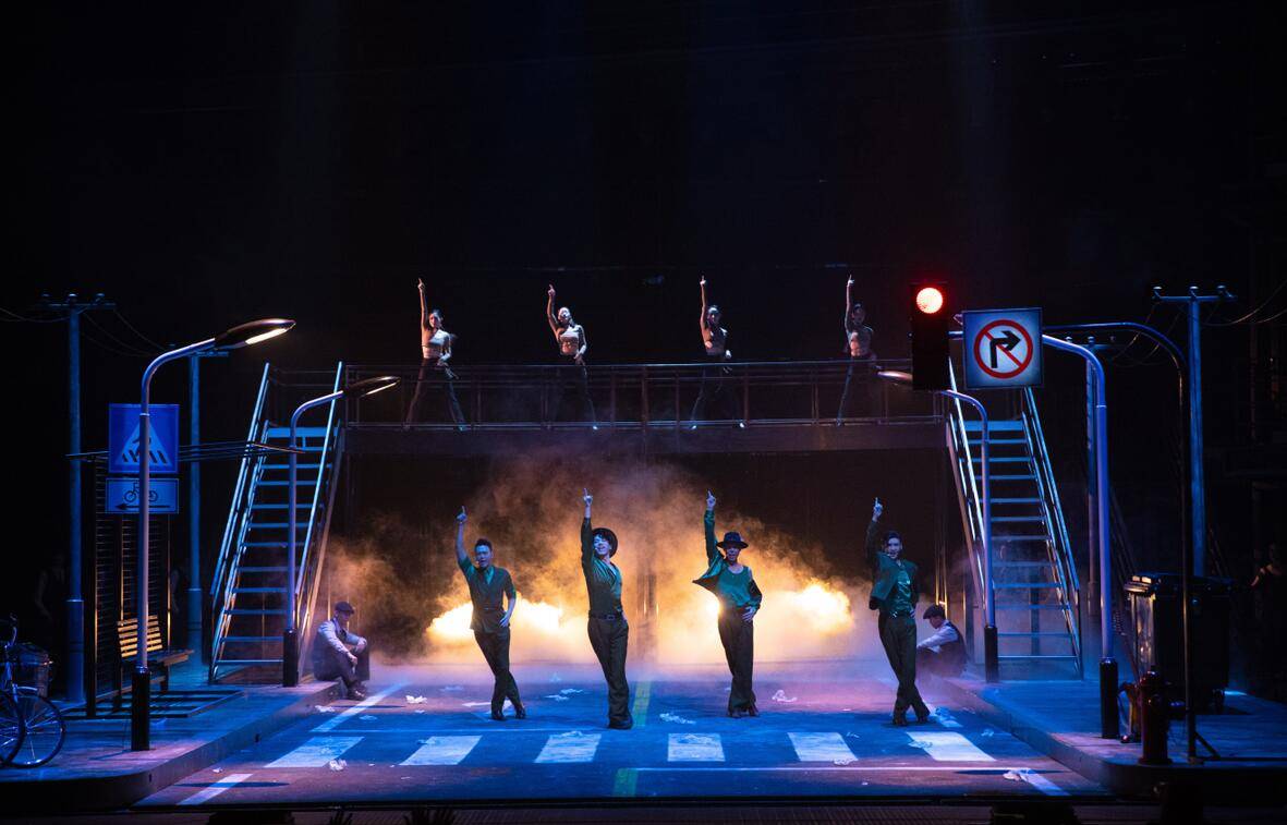 节目组|哥哥成团，1人借兄弟躺赢，1人靠兄弟逆袭，1人输在兄弟“多情”