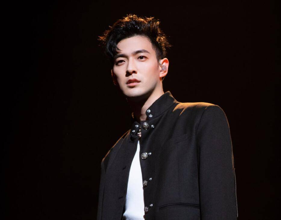 节目组|哥哥成团，1人借兄弟躺赢，1人靠兄弟逆袭，1人输在兄弟“多情”