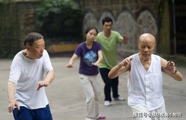 肝脏|肝不好，人先老！3个表现是肝脏在求救，别不当回事