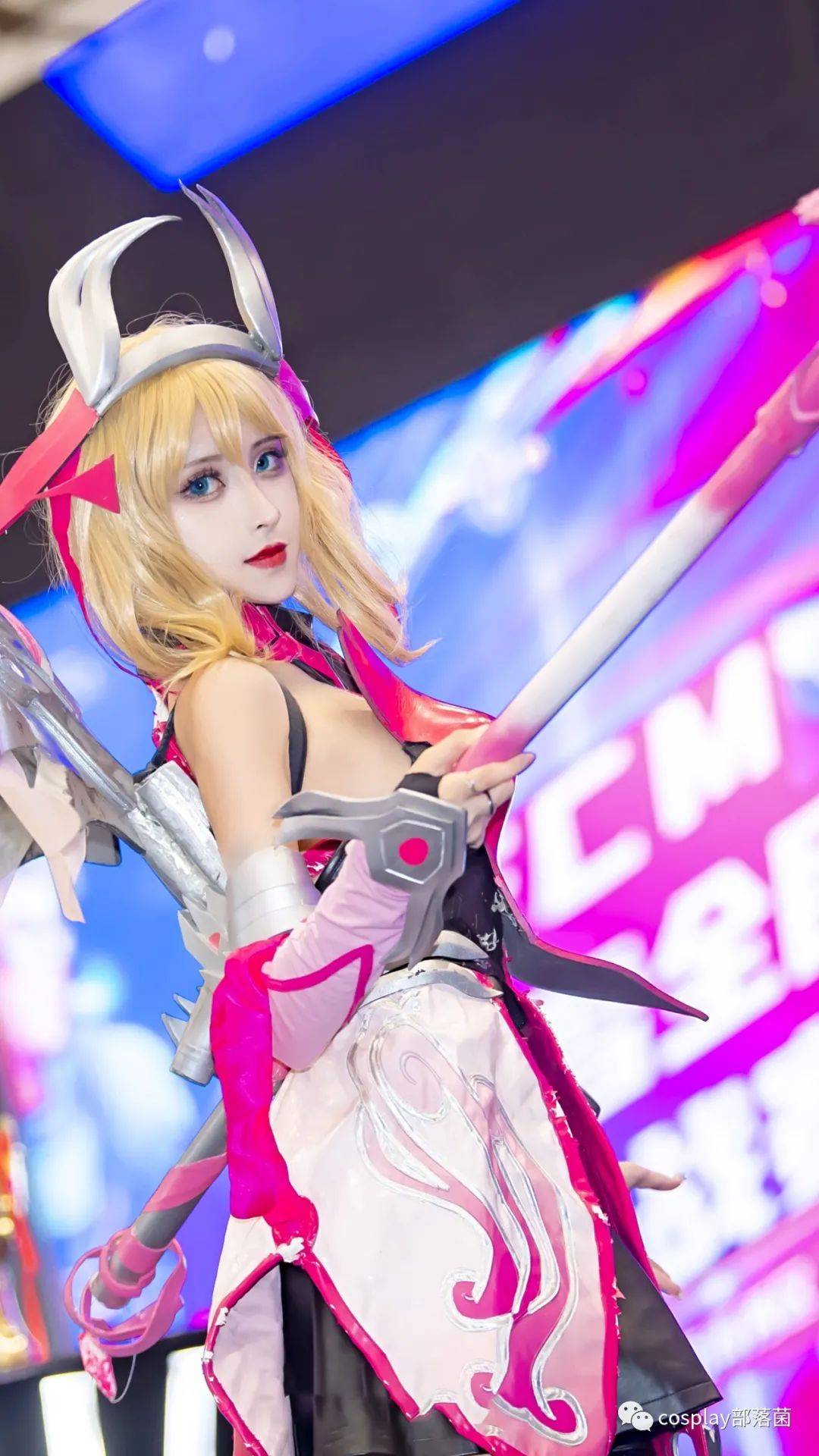 cos守望先锋粉红天使cos正片奶狮