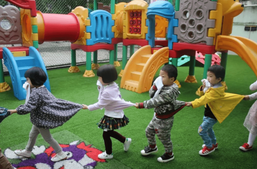 班型|幼儿园变相“打听家底”，作业内容是与车合影，不料被家长反套路