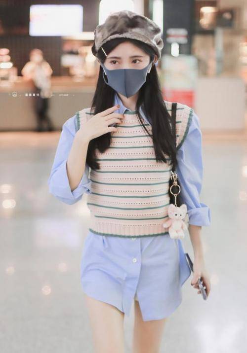 鞠婧祎 女明星和素人就是有壁！空姐晒与鞠婧祎合照，小鞠又瘦又美超抢镜