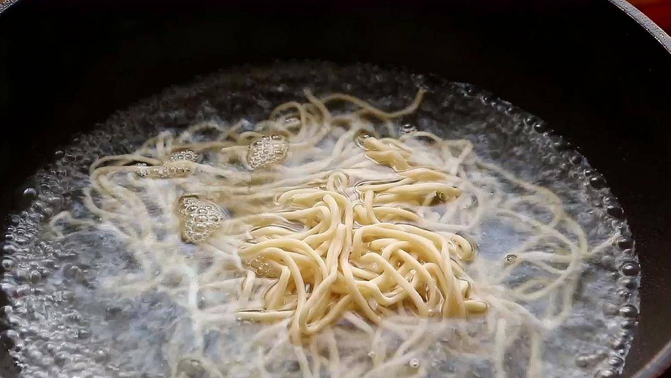 面的|荷包蛋早餐面条,简单易学,早餐这样吃营养美味!