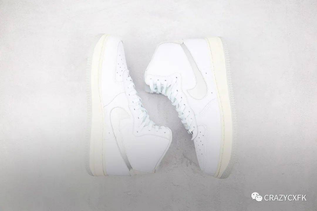 Nike 耐克 Nike Air Force 1 High Strapless 空军一号米白银灰高帮运动鞋