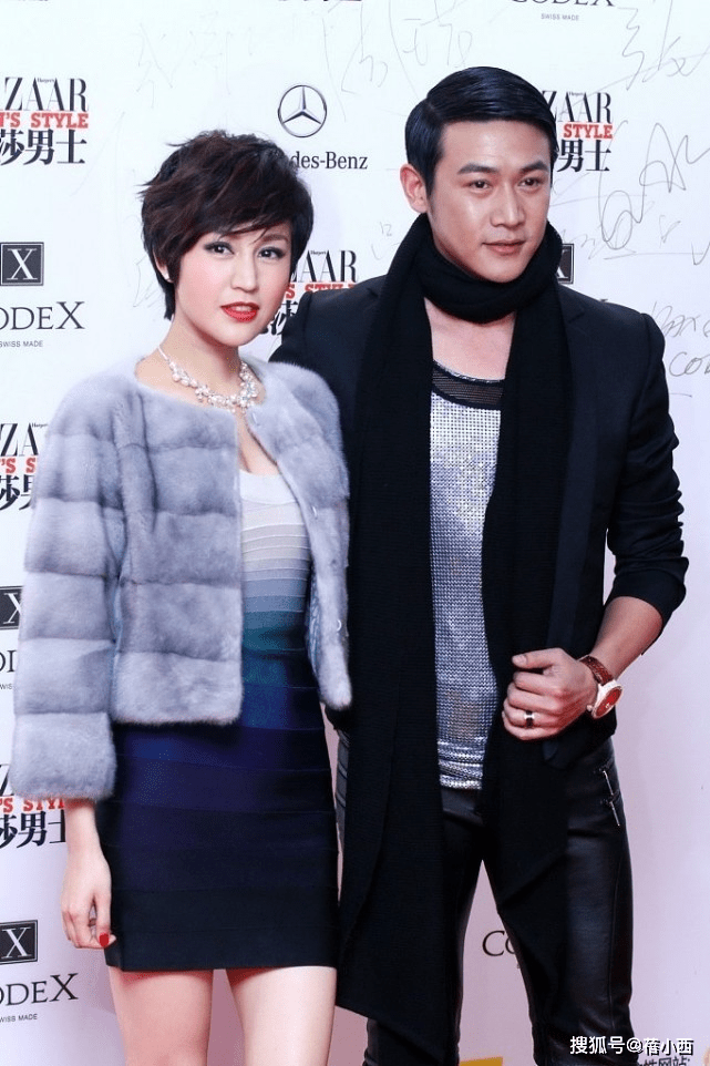 黑色 陆毅终于不油腻了，鲍蕾都被他宠成贵妇，穿紧身裙亮相气质惊艳