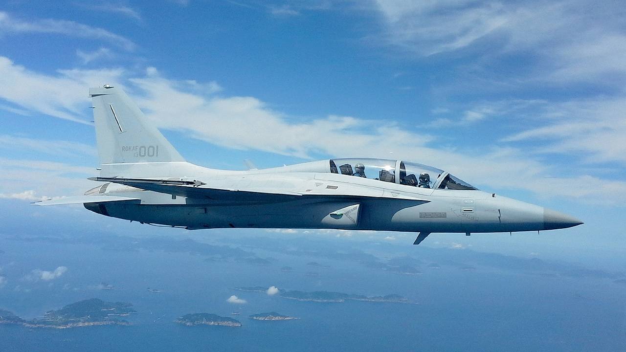 韩国fa50战斗机图片