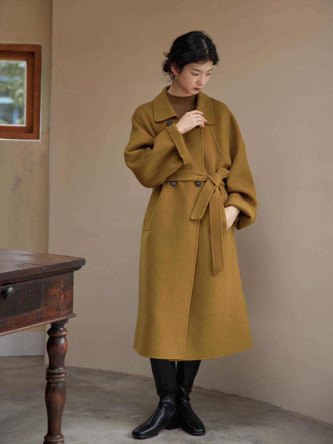 黑色 降温后“大衣”怎么穿高级又洋气？这几款大衣值得借鉴，百搭时髦