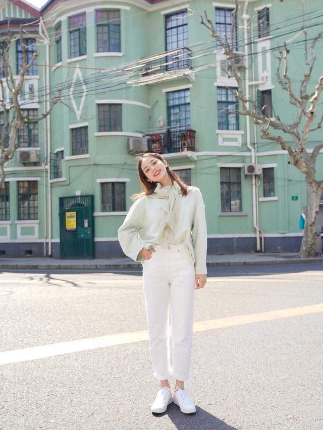 下装 卫衣下装别配裙子,太土气了,今年流行这6种搭配,时髦又洋气