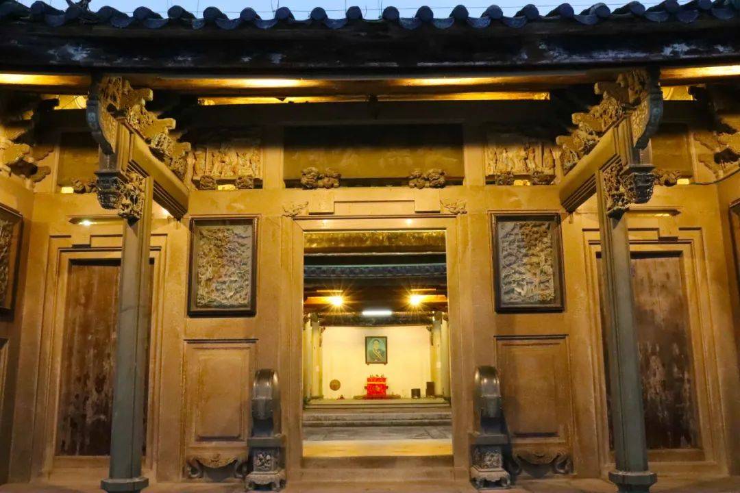 广东潮州从熙公祠，花26万银元历时14年建成，石雕木雕价值连城
